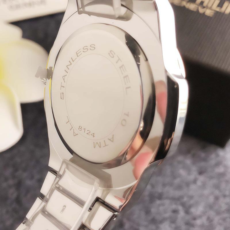 Ретро Квадратные Женские Кварцевые Часы в Корейском Стиле с Календарем - Модный и Универсальный Повседневный Дизайн для Студентов