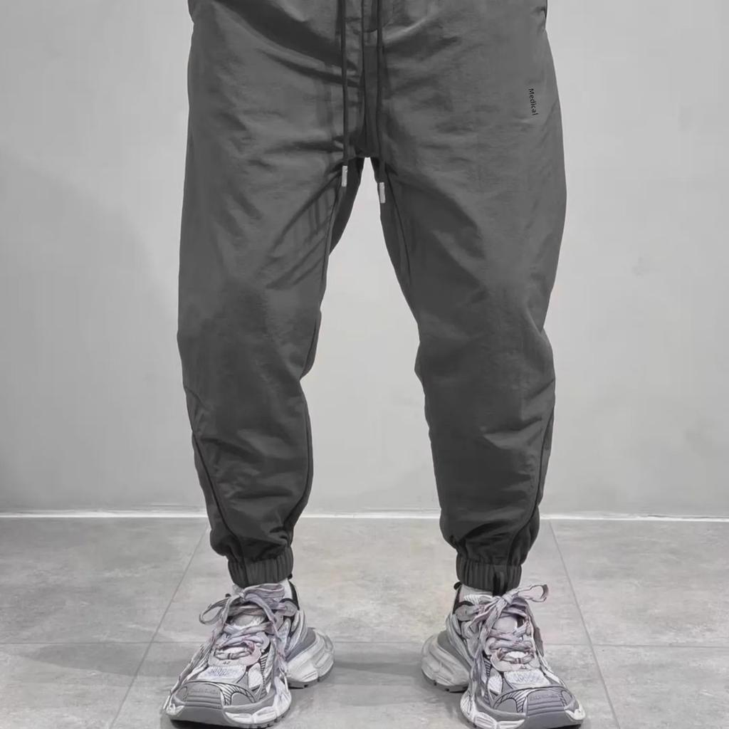 Men's Youth Waterproof Outdoor Hiking Pants - Three-Bar Design, Handsome and Loose Fit, Suitable for Spring and Autumn.