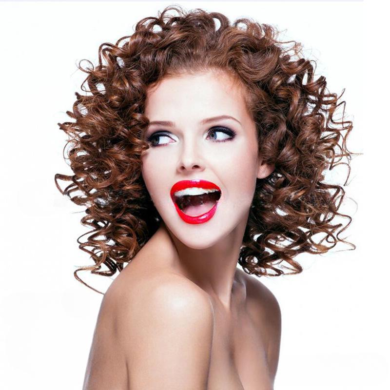 Женские каштановые вьющиеся волосы