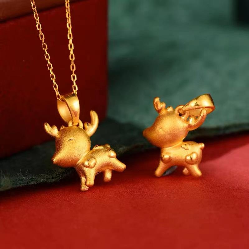 Love Deer Necklace Female Simple Light Luxury Niche Design Stainless Steel Christmas Elk Collarbone Chain