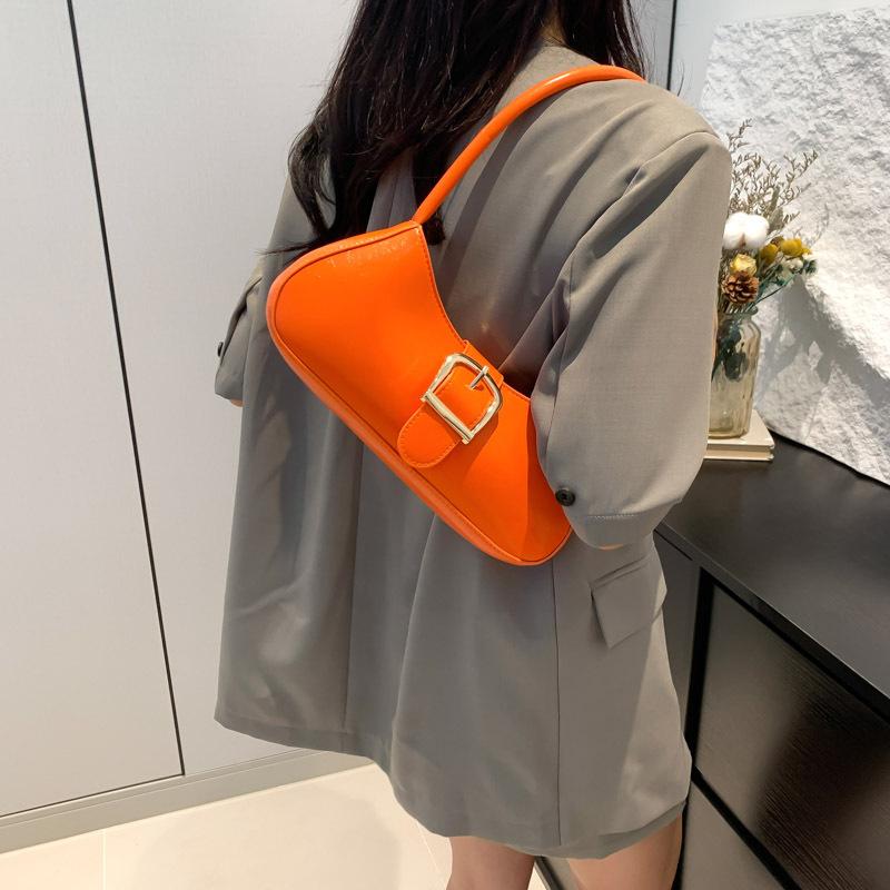 2024 летняя новая тенденция модная ретро сумка подмышкой нишевая дизайнерская сумка через плечо простая модная сумка-мессенджер