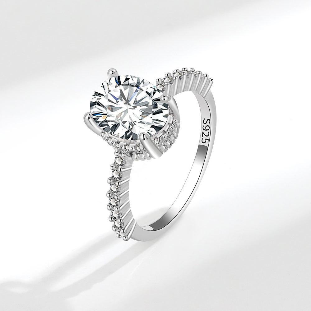 Elegant Oval Zircon Ring For Women Large Carat Simulated Diamond Statement Jewelry Fashionable Hand Accessory Gift