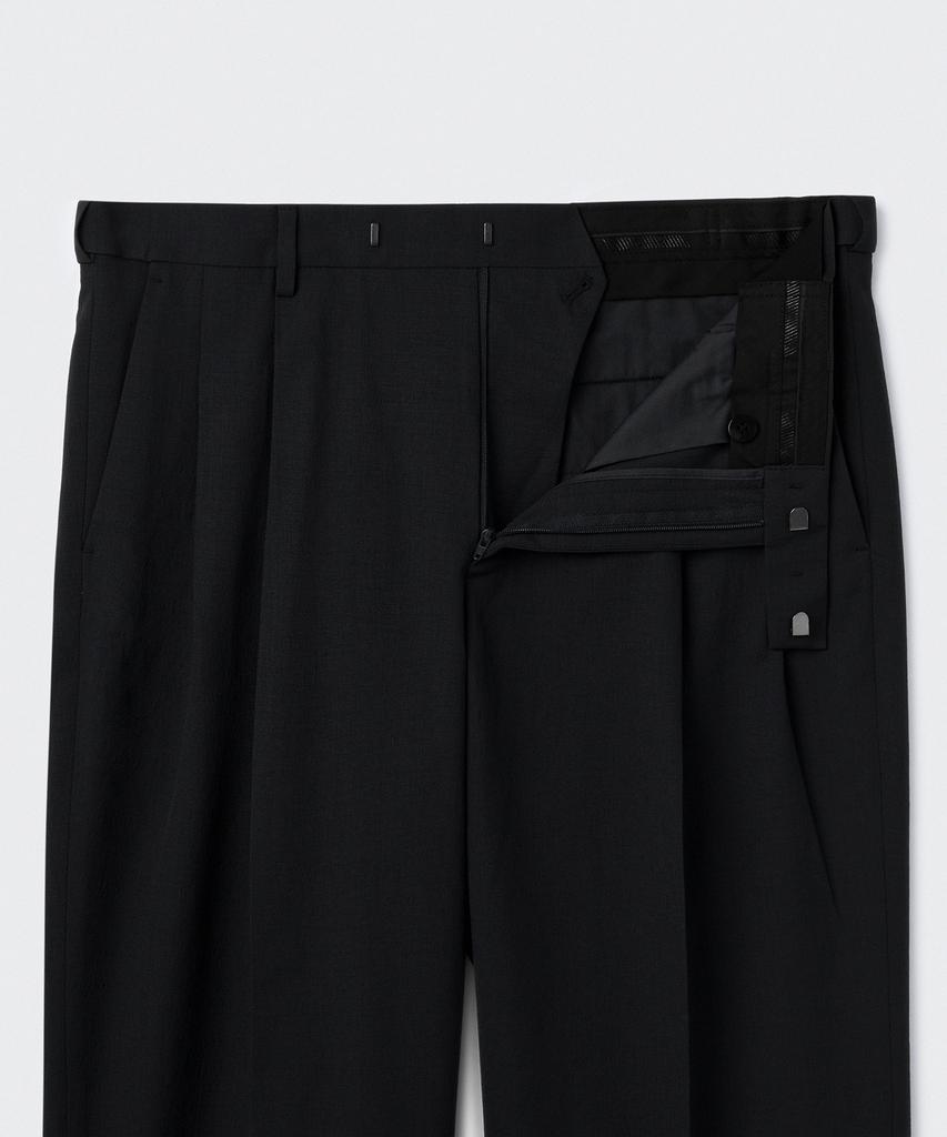 MUSINSA STANDARD Cool Touch To Tuck Wide Hidden Elastic Waist Slacks [Black]