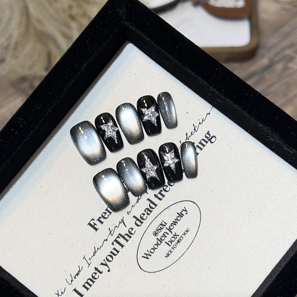 Wearing Armor High-quality Light Bulb Cat Eye Nail Art Burst Zircon Star Fake Nail Removable Nails