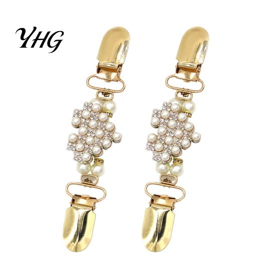 Dress Decor Accessories 2Pcs Vintage Sweater Clips for Women Girls, Retro Faux Pearl And Rhinestones Cardigan Clips, Elegant Fashionable Collar