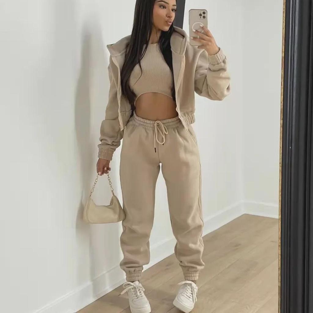 В наличии: 2022 Женская европейская и американская толстовка из 3 предметов с капюшоном и спортивный костюм для отдыха в бархатном стиле