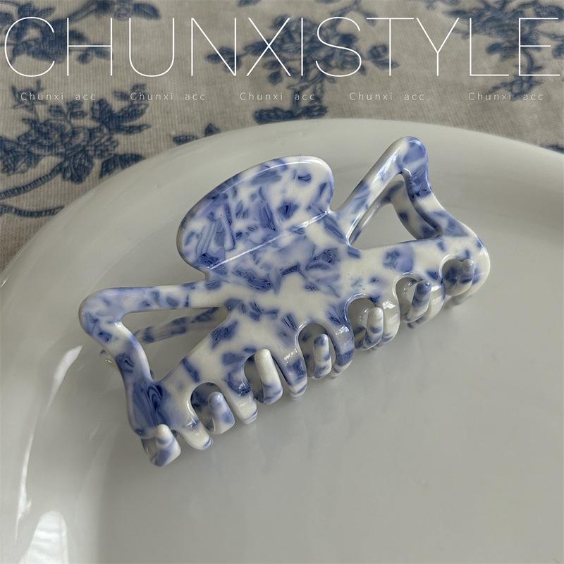 Заколка для волос из ацетата с узором в виде акулы в китайском стиле в сине-белом фарфоре