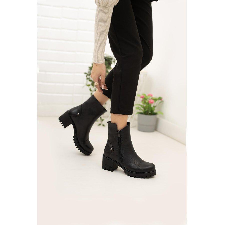 Женские повседневные ботинки из натуральной кожи на каблуке