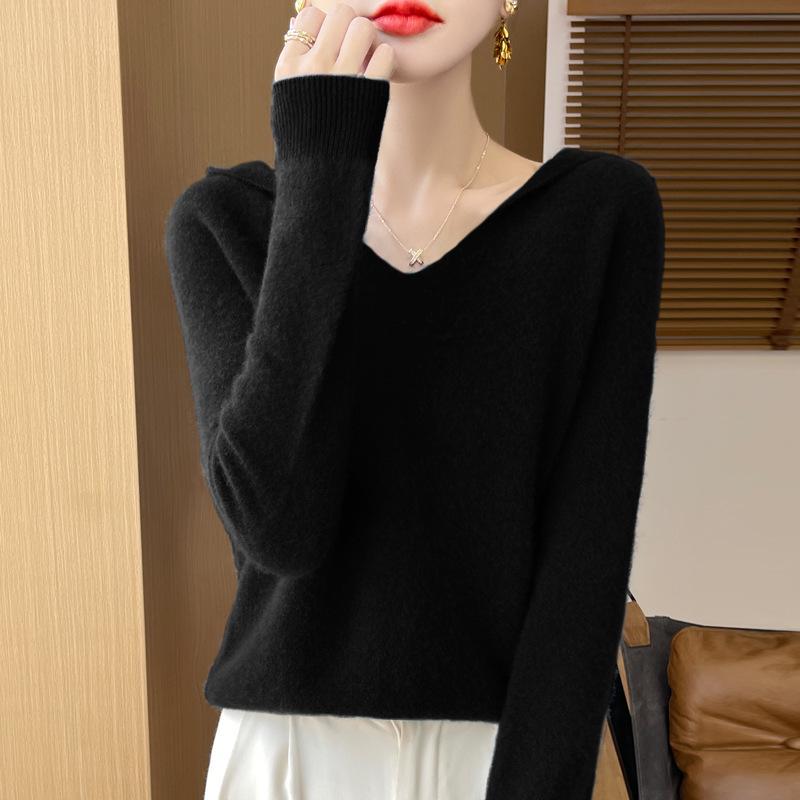 Women's 100% Wool Hooded Sweater: Autumn/Winter Knit, Loose, Soft, Trendy.
