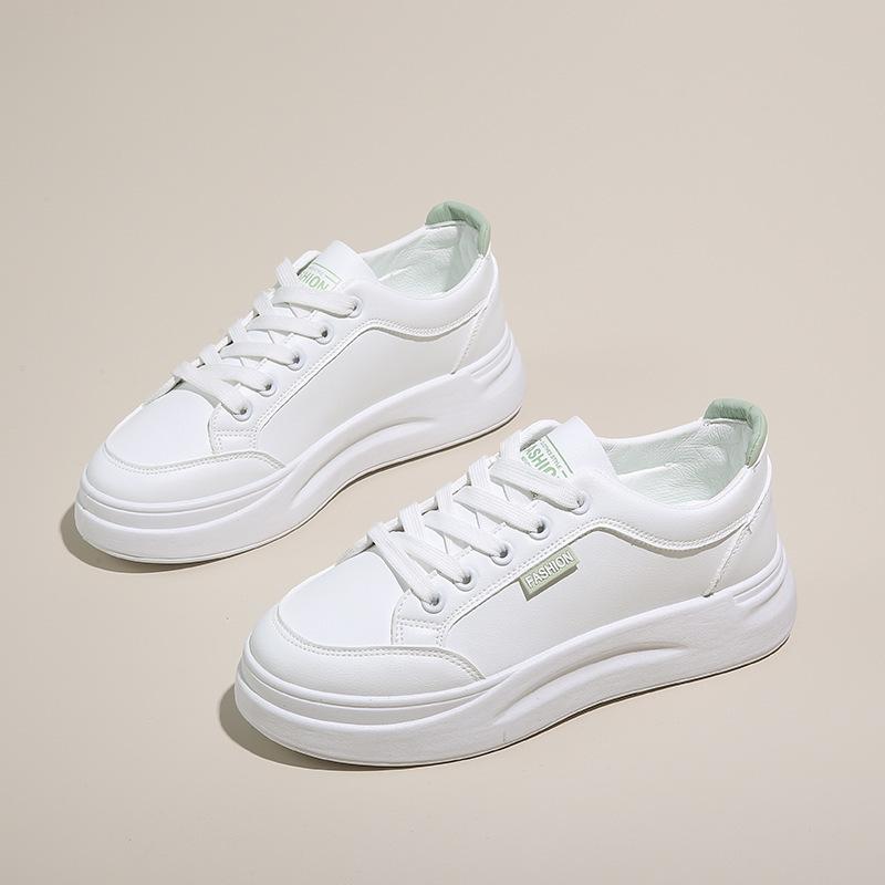 Маленькие белые туфли женские 2025 осень новые дышащие туфли детские студенческие корейская версия универсальная платформа спортивная обувь повседневная обувь на платформе