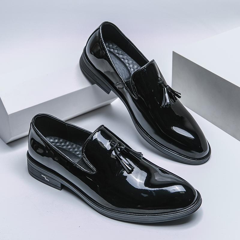 Men's Loafers Luxury Brand Patent Leather Casual Shoes Tassels Wedding Business Dress Shoes Large Size Men Formal Shoes Mocassin