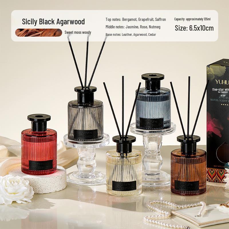 Five-Star Hotel Aromatherapy Rattan Diffuser: Luxurious, Long-Lasting Light Fragrance for Your Bedroom.