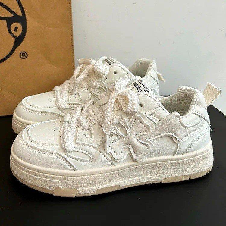 Студенческая платформа дизайн борд обувь женская ins модная обувь весна 2024 новая ниша повседневная универсальная маленькая белая обувь