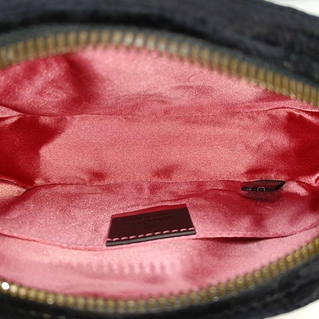 [Pre-Owned] Marmont Gold Logo Quilted Velvet Chest Bag - Excellent #14ET82E