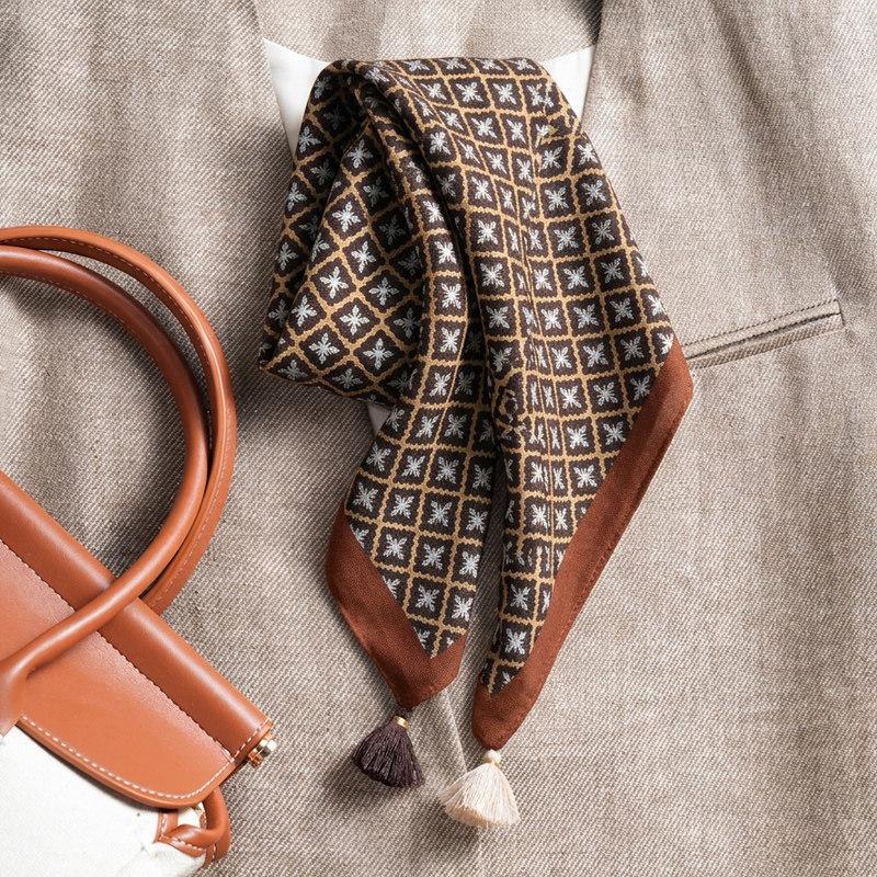 Coffee Horse 71 Premium Cotton and Linen Small Square Scarf Women's Retro Velvet Neck Small Silk Scarf Thin Scarf