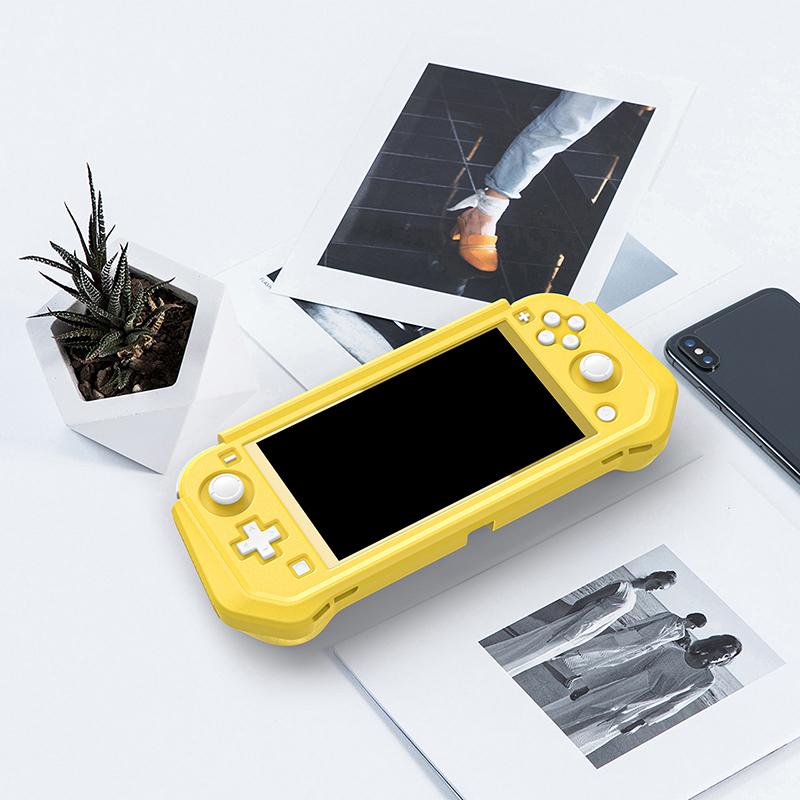 Игровой набор аксессуаров для Switch Lite: защитный чехол для NS Switch Lite, держатель для консоли.
