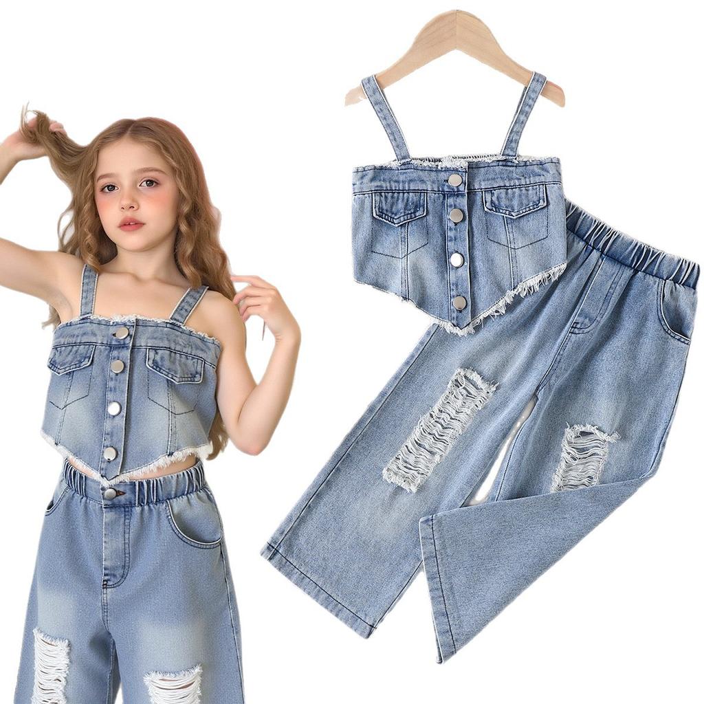Модный комплект для девочек, летний детский милый и классный асимметричный топ с бретелькой через шею + рваные джинсы