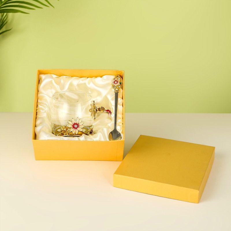 Чайная чашка из термостойкого хрустального стекла с эмалью Daisy — идеальный подарок на день рождения или праздник