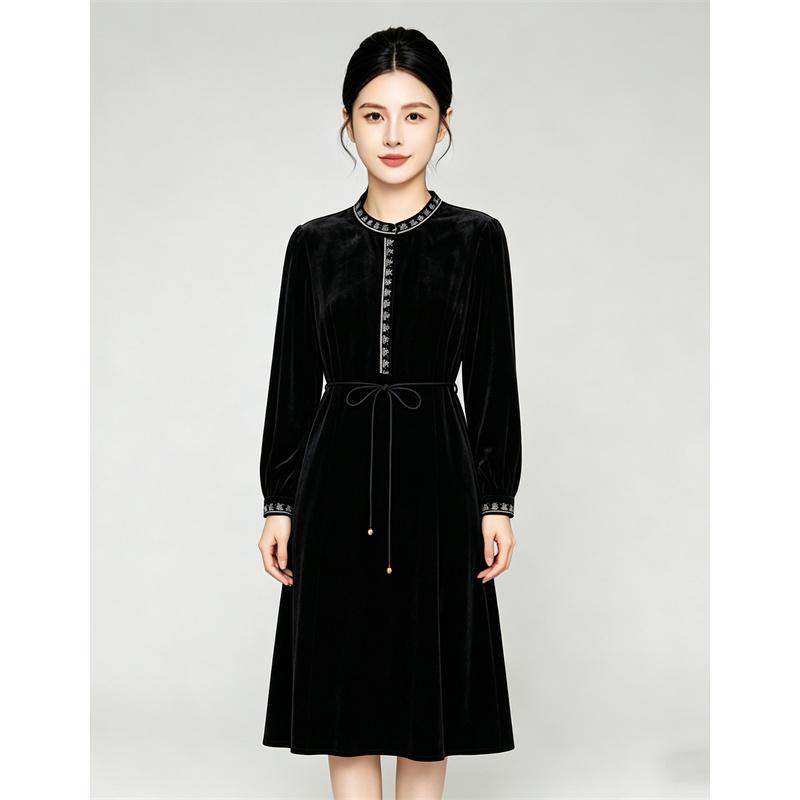 Round neck velvet waist cinched dress