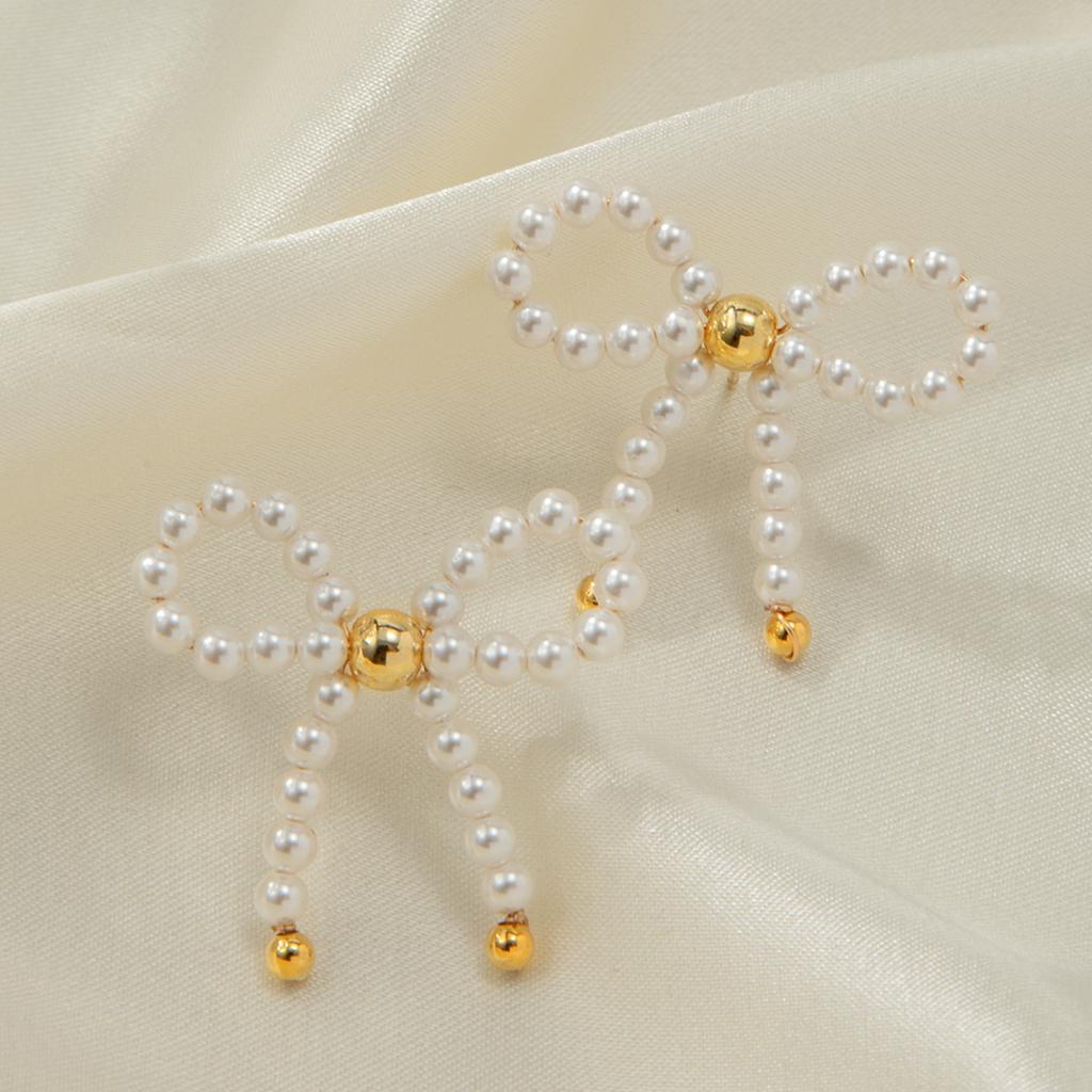 INS простые и универсальные серьги-пусеты с бантом из жемчужных бусин, женские французские ретро, высококлассные плетеные вручную