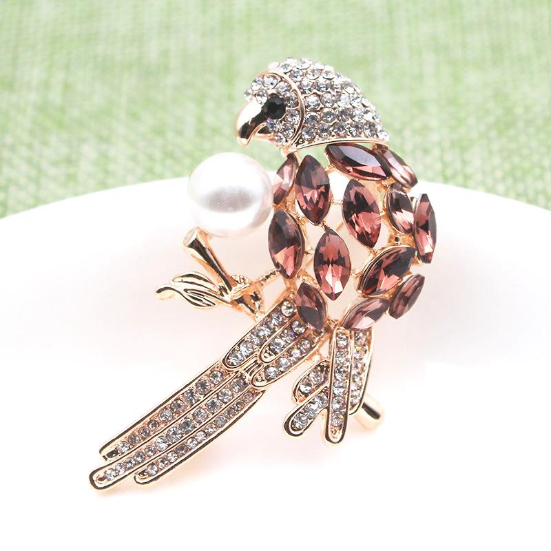 Китайская креативная брошь в виде попугая, женский корсаж с изображением животного из хрустального сплава, инкрустированный бриллиантами, аксессуары для костюма, антибликовая пряжка