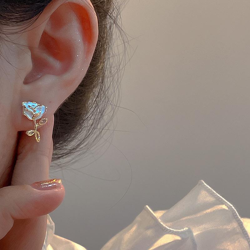 S silver needle sweet and cool rose stud earrings super fairy design niche high-end earrings women's summer new trendy