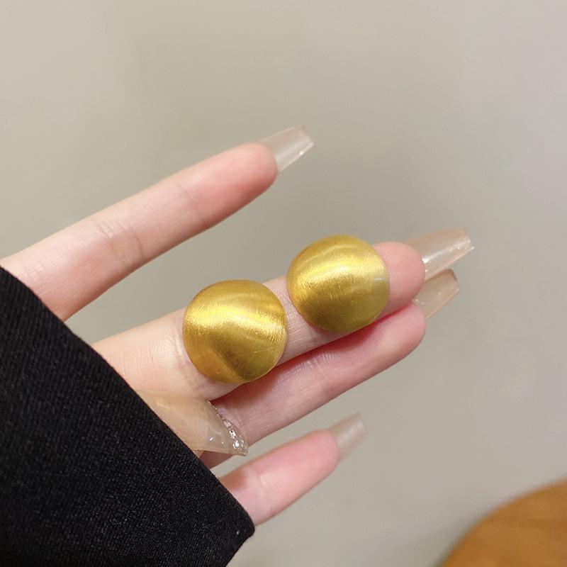 Серьги-пусеты 'Ретро' с матовыми шариками, женский дизайн