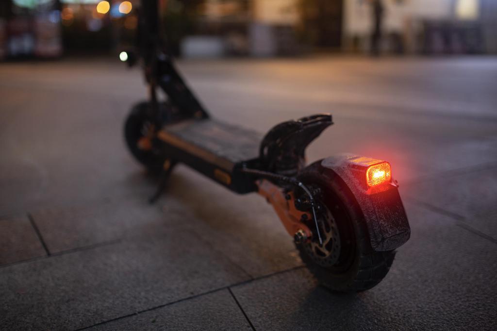 KuKirin G2 Про (ВМП) Электросамокат 500 Вт Мотор 48 В 15,6 Ач Аккумулятор 25 км/ч Макс. скорость 65 км Запас хода Электросамокат