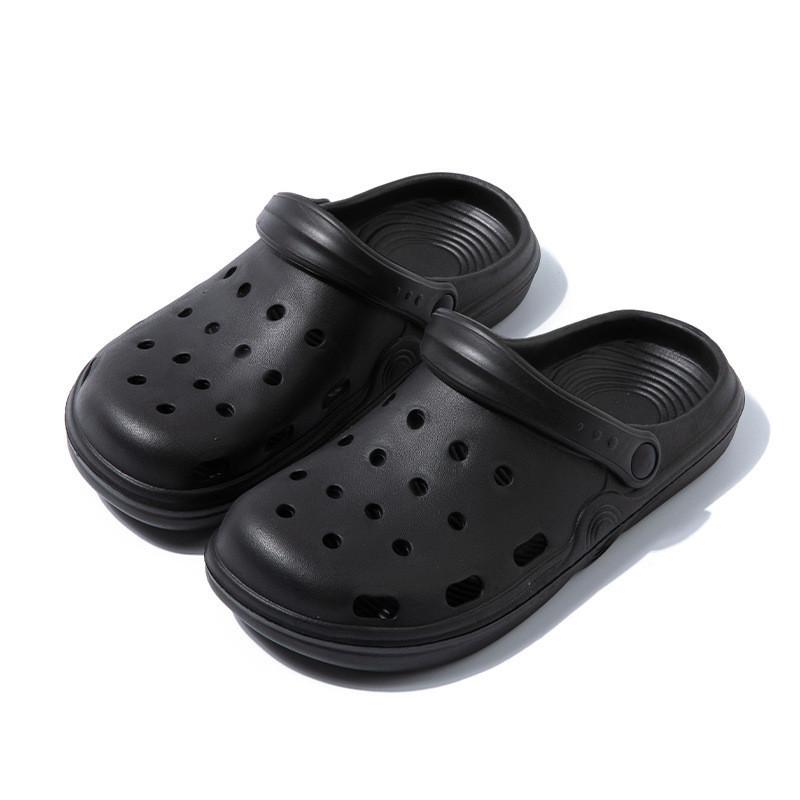 Summer couple's stepping on shit EVA hole shoes personalized wear women's cool slippers casual fashion beach shoes men