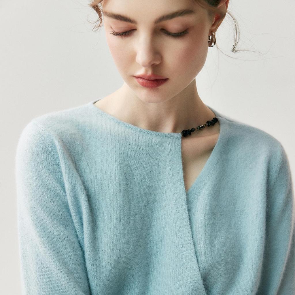 Женский кашемировый свитер французского дизайна с запахом - приятный к коже, вязаный трикотаж свободного кроя для осени и зимы.