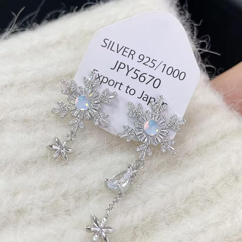 Chynian Earrings Snowflake Winter Ladies' Popularity Earrings Christmas Cute Asymmetrical Zirconia Luxury Platinum Plated Compatible with Metal