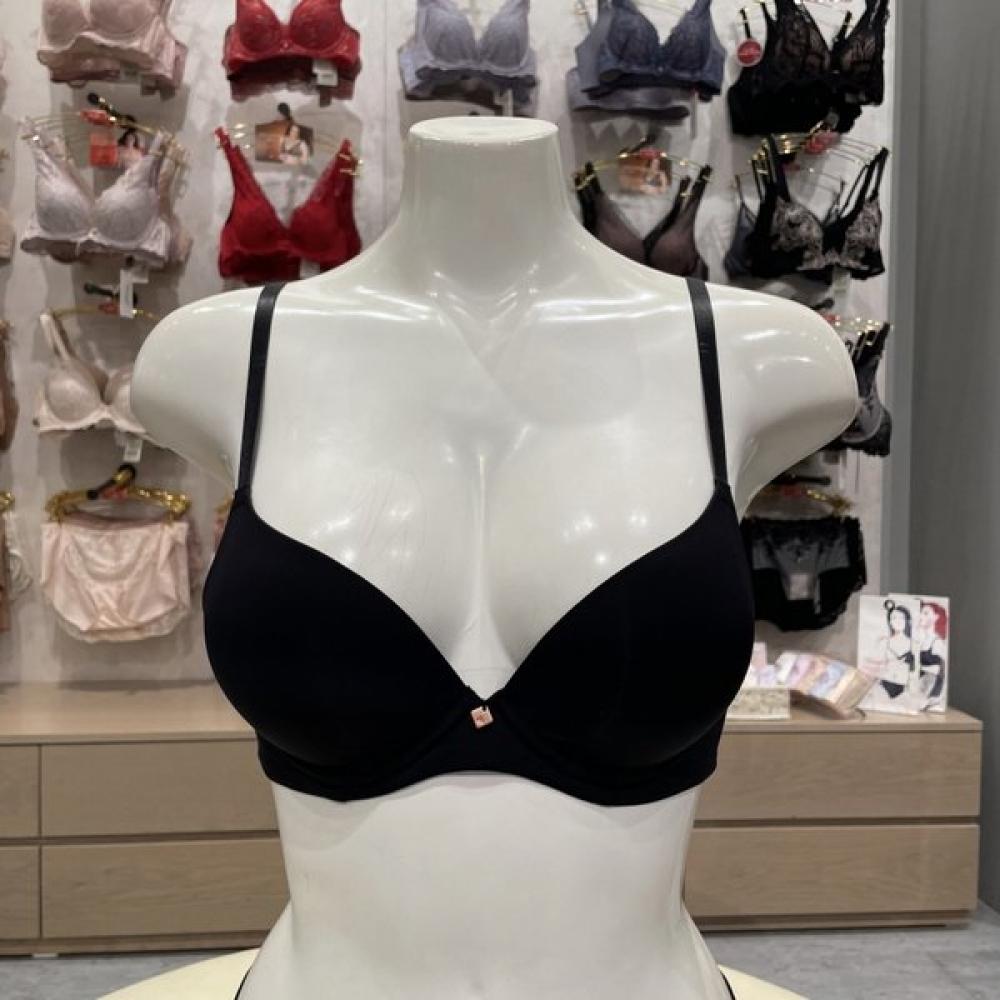 Triumph Black Everedge Freshbra Hampanty Set  Tbwbrr13tbwbpr13bk 