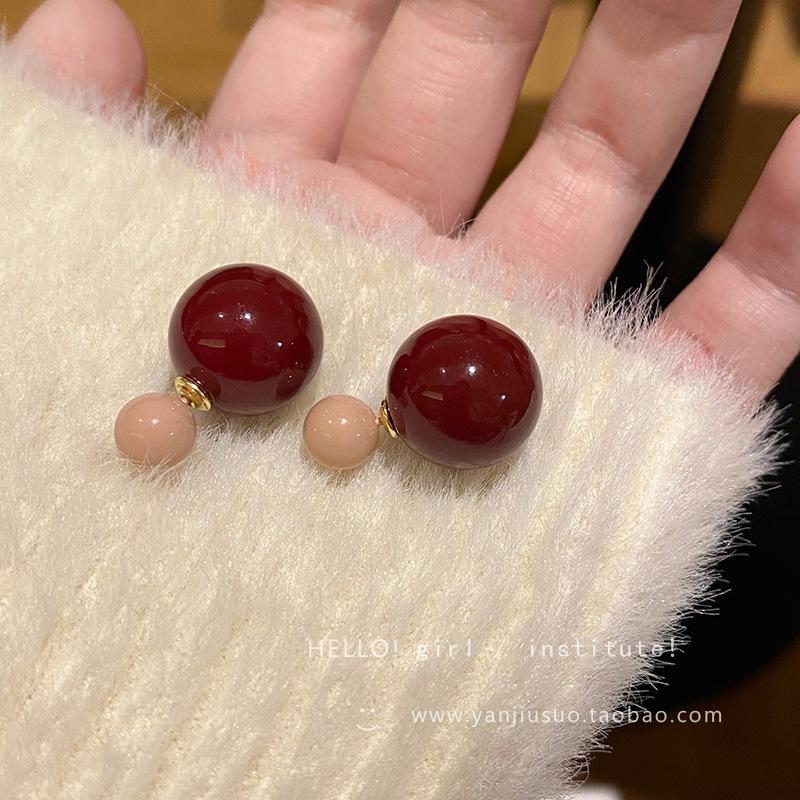 Женские высококачественные двухцветные серьги-шарики: Универсальный и стильный для осени и зимы