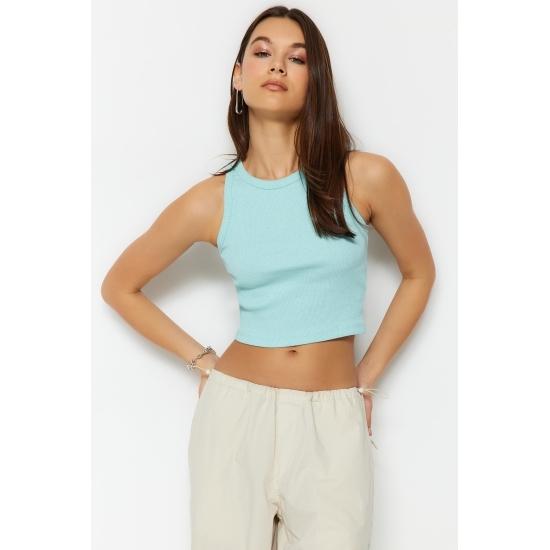 Гибкая трикотажная майка в рубчик с вырезом на шее Super Crop Halter