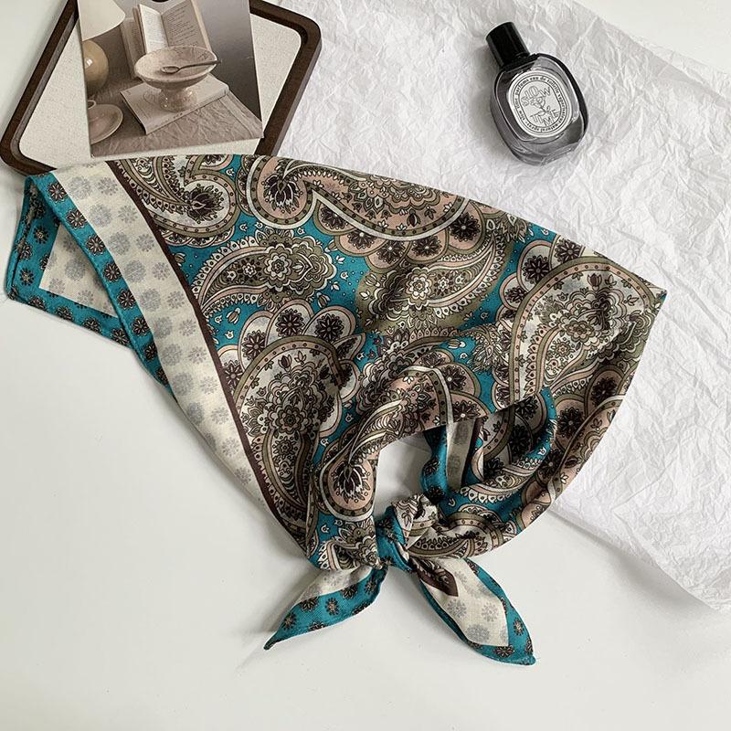 70 Double-sided Silk Scarf, Small Square Scarf, Scarf, White Rose Linen Silk Scarf, New High-end Scarf, Shawl Cover.