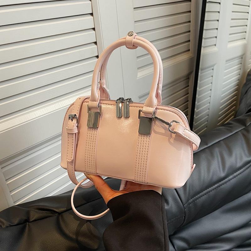 Корейская версия нишевый дизайн простой и универсальный портативный сумка-мессенджер для поездок на работу женская весна 2025 новая модная повседневная сумка-мессенджер