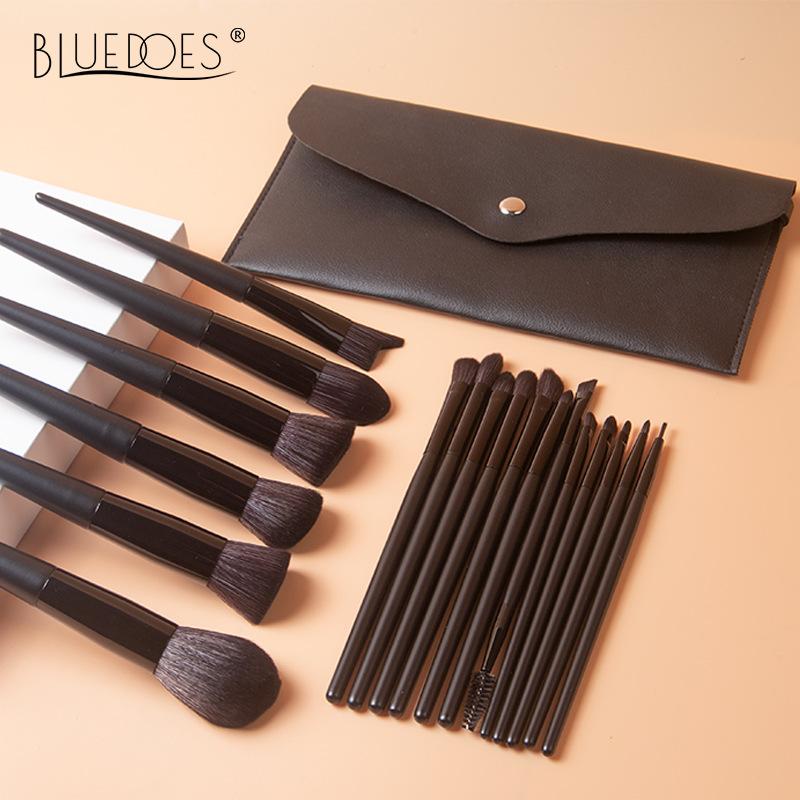 18 Black Makeup Brush Set  High-quality Solid Wood Handle Makeup Brush Complete Set