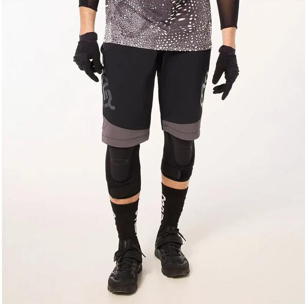 Oakley Шорты Maven Scrub