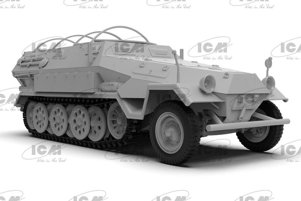 ICM Немецкая бронированная санитарная машина Пластиковая модель 35113 1/35 Sd.Kfz.251/8 Ausf.A