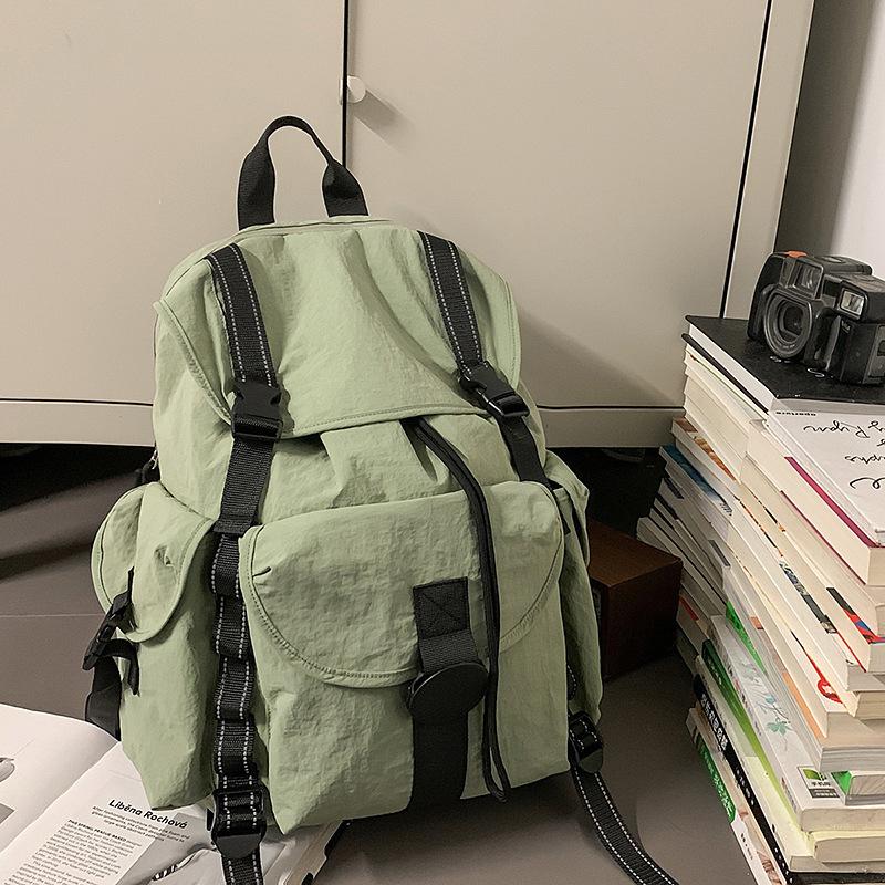 Легкий Повседневный Рюкзак для Отдыха Мужской и Женский Большой Вместимости Новая Сумка для Студентов Универсальный Дорожный Рюкзак