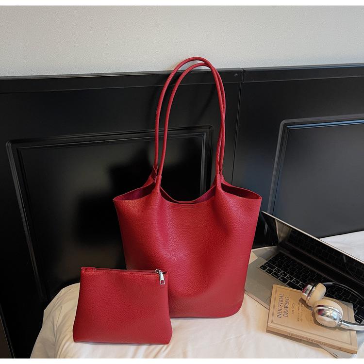 Minimalist Style Large Bag Women's 2025 New Fashion Retro Tote Bag Large Capacity Casual Commuting Shoulder Armpit Bag