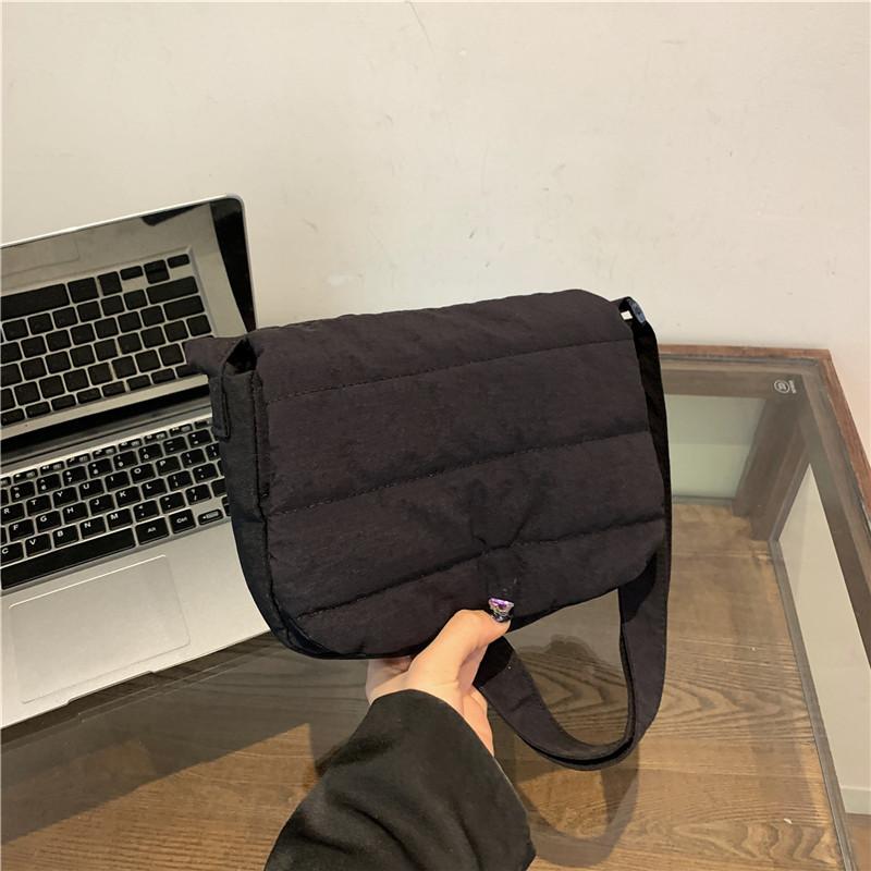 Вышитая нить Ранняя весна Однотонный Маленький Свежий Нежный Ленивый Ветер Простая Уменьшающая Возраст Сумка Через Плечо Маленькая Квадратная Сумка Для Девочек