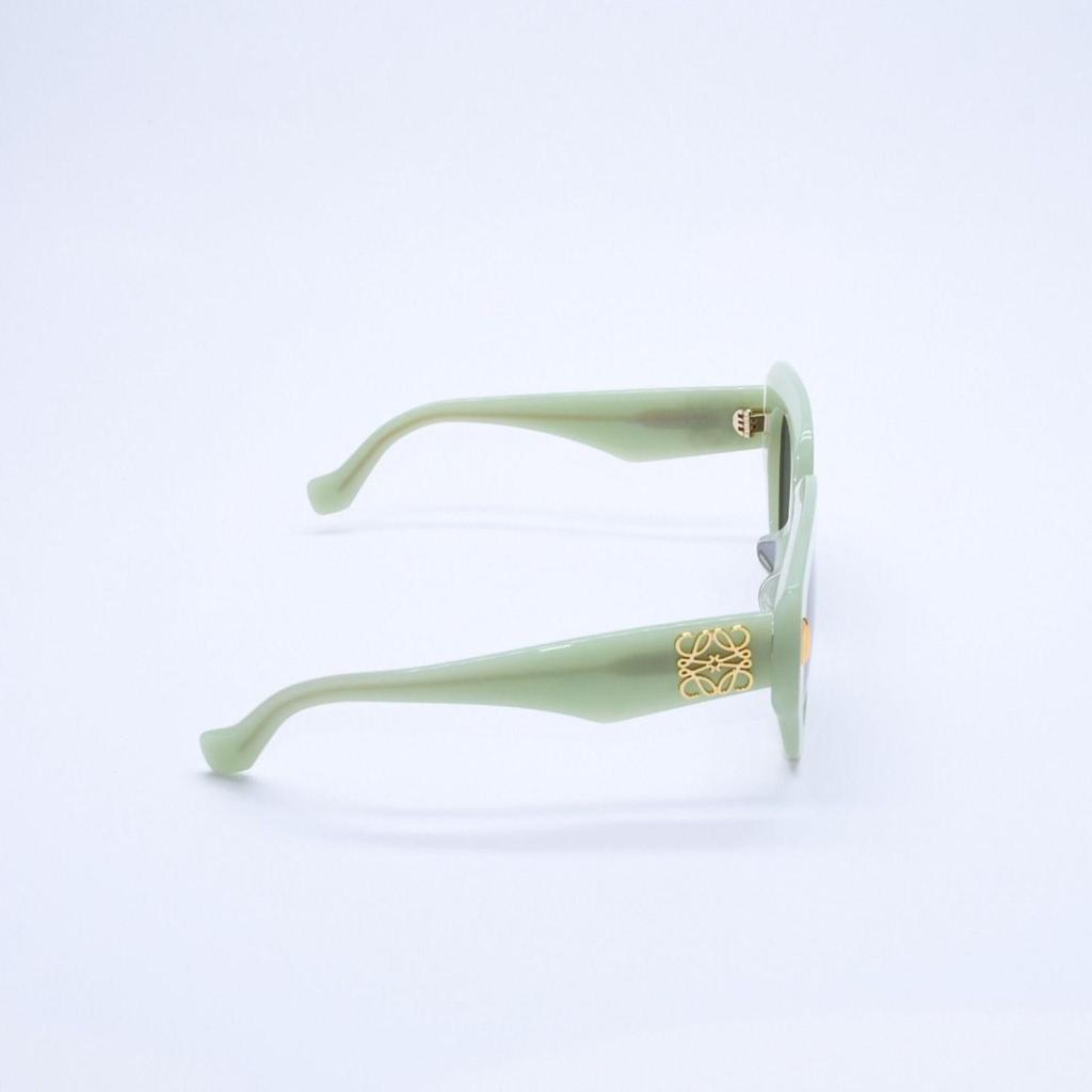 Used Very good condition LOEWE Sunglasses Eyewear LW40129U 95A Size 5022 140 Anagram Logo Pastel Green Used 4a003236