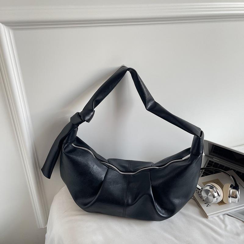 Осенняя вместительная ретро сумка-пельмень из мягкой кожи с плиссировкой, ленивый стиль, простая повседневная на плечо