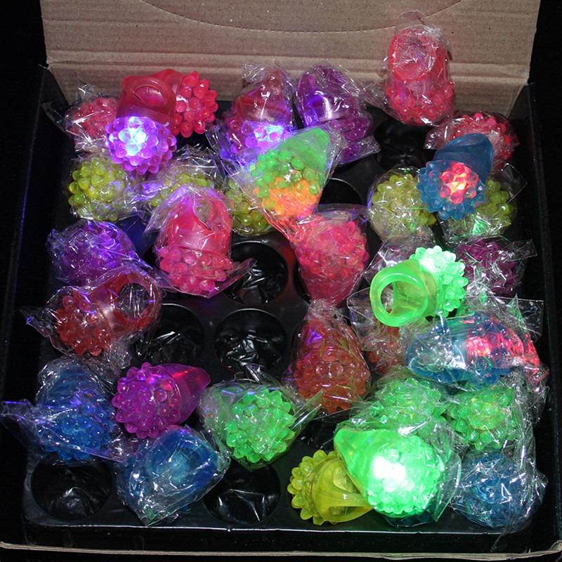 LED Light Up Ring Bumpy Rings Flashing LED Bumpy Jelly Ring Light-Up Toy Birthday Rewards Eggs Filler Glow Party Supplies
