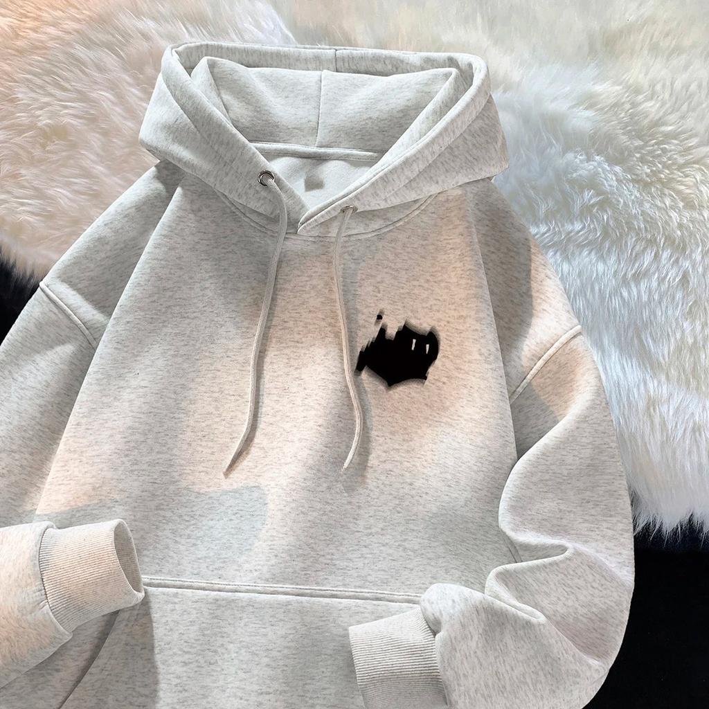 Chinese-style small animal print 2D pullover hoodie for fashionable daily wear in 2025, with a hooded top design