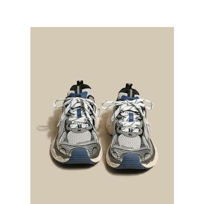 Толстоподошвенные ноги показывают маленькие спортивные и повседневные папины кроссовки женские новые осенние универсальные трендовые туфли женские