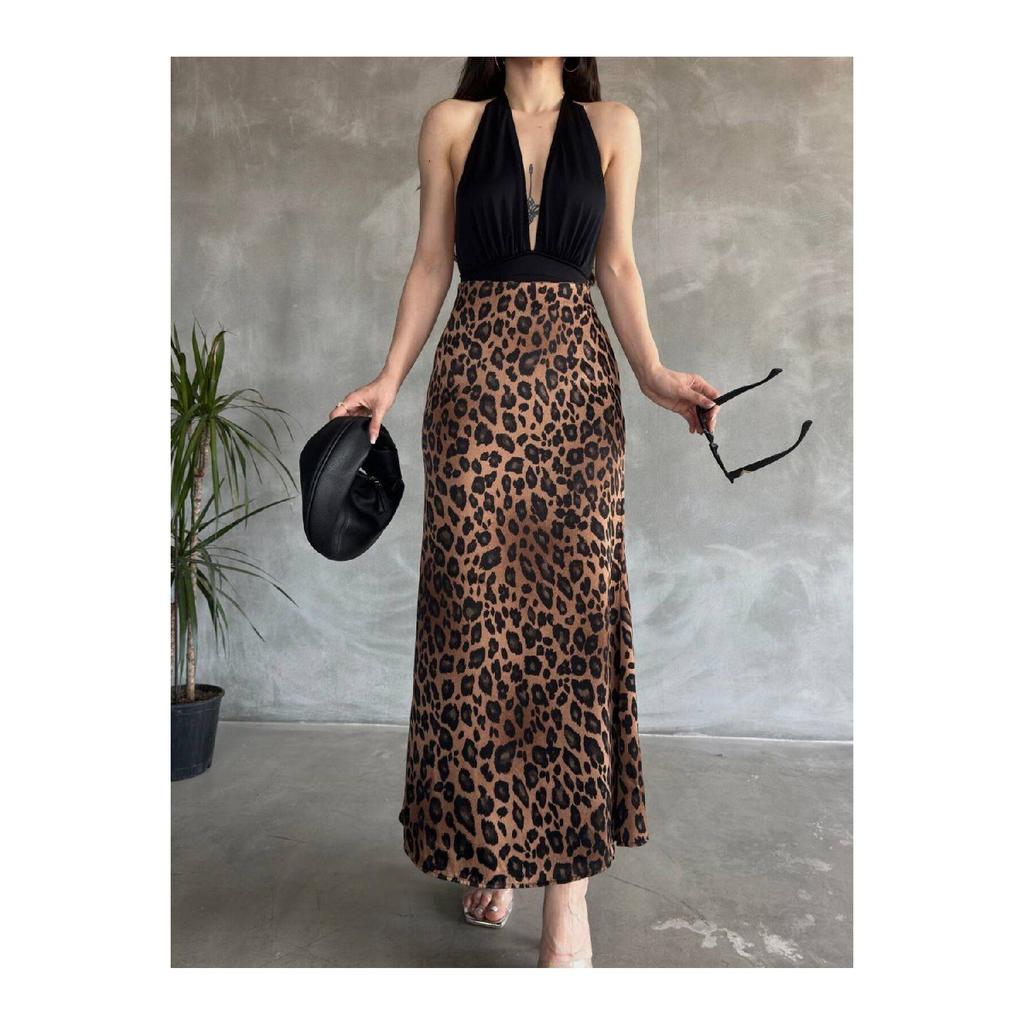 Women's Leopard Patterned Skirt