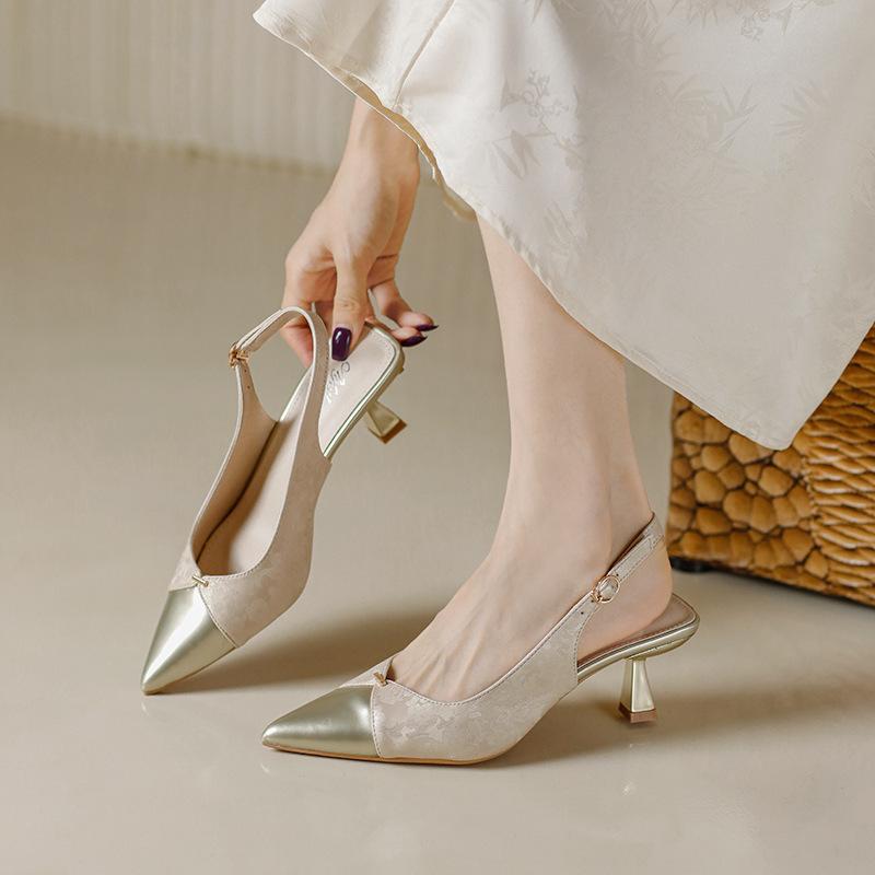 Guofeng 2025 новые летние сандалии с пустым носком и заостренным носком, женские французские маленькие ароматные сандалии в тонкую тонкую пятку