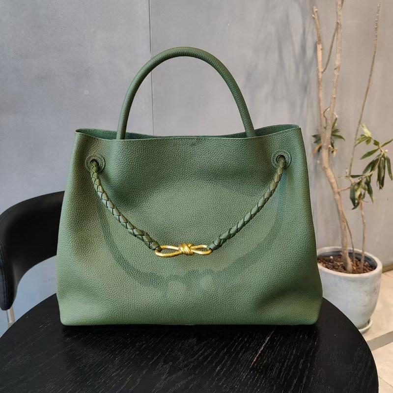 2026 Новая женская кожаная сумка первый слой коровья кожа ретро плетеная бабочка пряжка одно плечо диагональная сумка